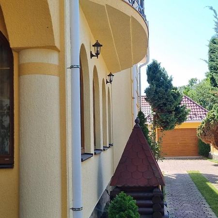 Villa Vera Berehove  Eksteriør bilde